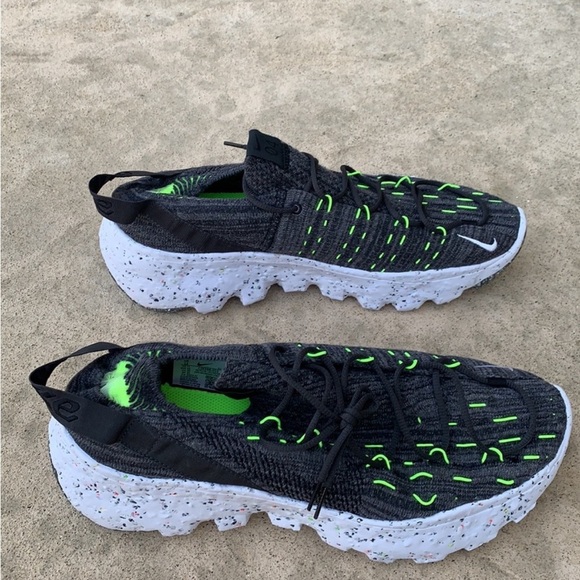 Nike Men's Space Hippie 04 Black/White Sneaker Size 10.5 New in Box! - Picture 2 of 8